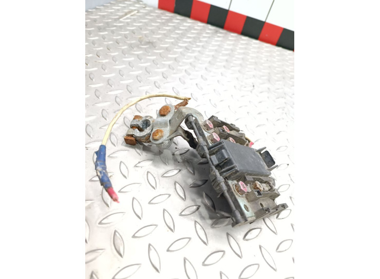 Клемма аккумулятора плюс к Клемма аккумулятора плюс к Geely MK undefined г. MK