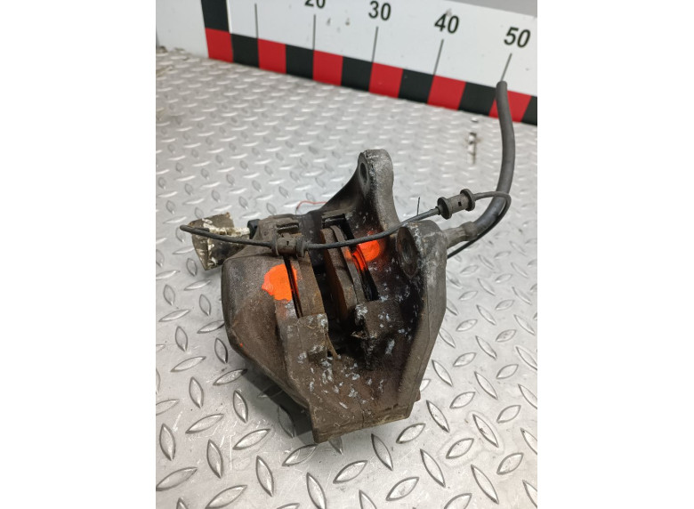 Суппорт задний левый к Mercedes ML W163, 2000г.