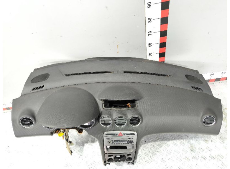 Панель передняя салона (торпедо) к Peugeot 308, 2010г.