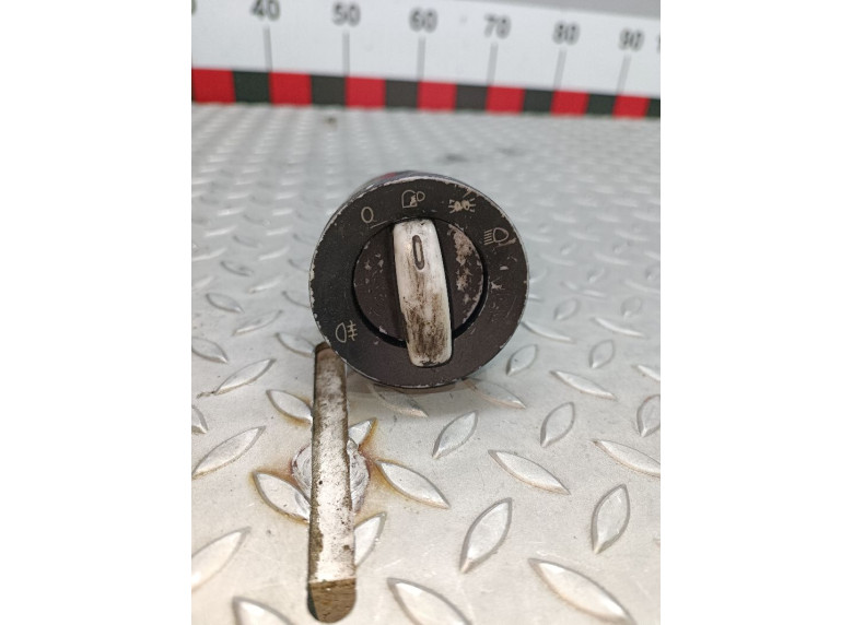 Переключатель света к Volkswagen Golf, 2005г.