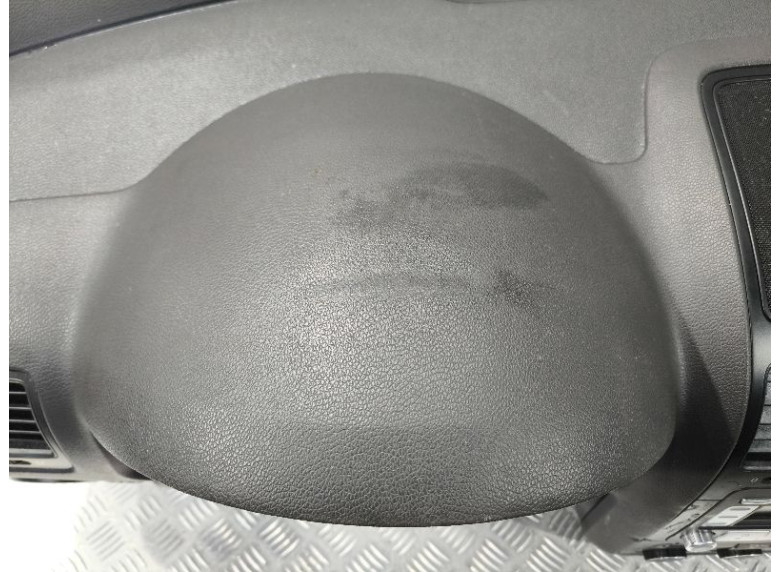 Панель передняя салона (торпедо) к Volkswagen Golf, 2005г.