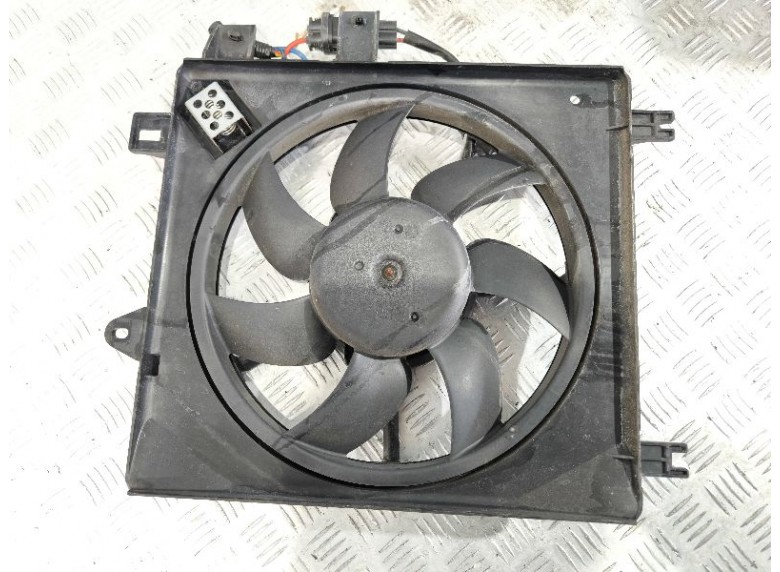 Вентилятор радиатора к Peugeot 108