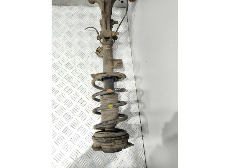 Амортизатор передний правый к Nissan NV200