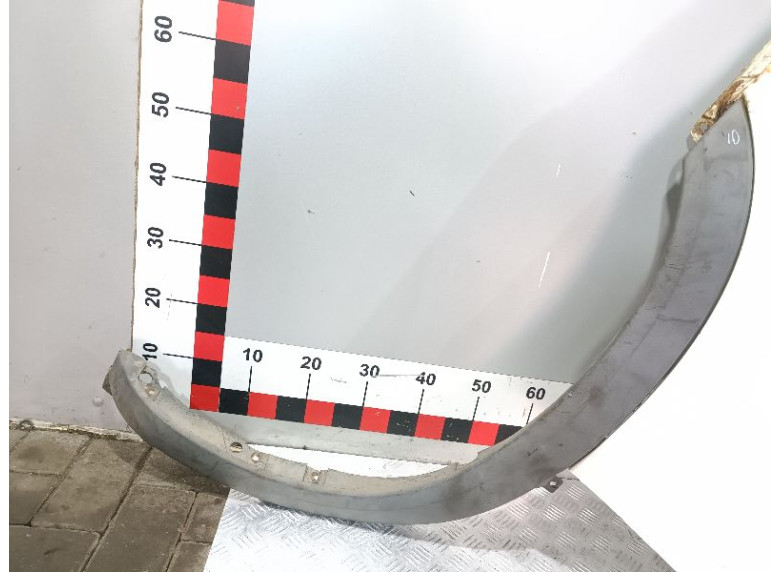 Молдинг крыла переднего левого к Iveco Daily, 2003г.