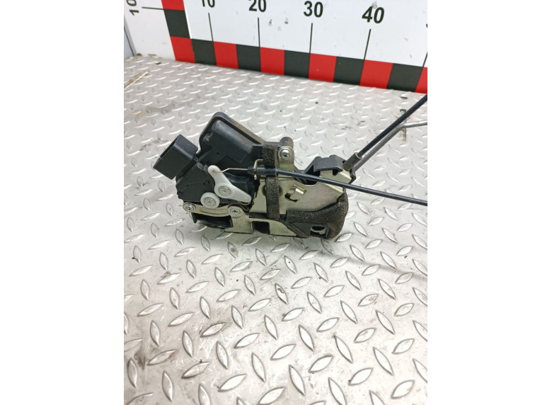 Замок двери передней правой к Mazda 5