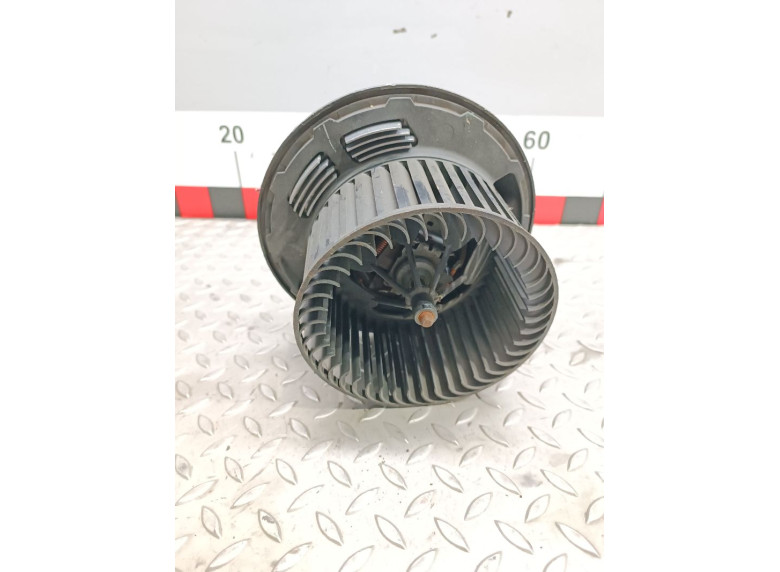 Моторчик печки к BMW 1 E87/E81/E82/E88, 2006г.