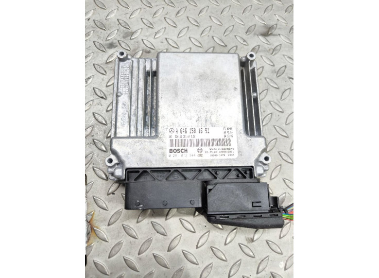 Блок управления двигателем к Mercedes C W203, 2006г.