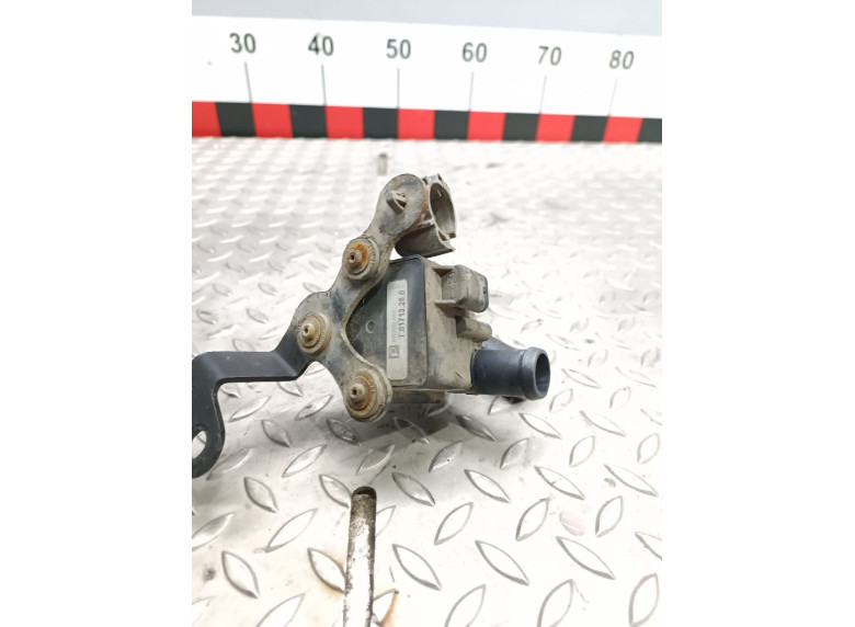 Насос антифриза дополнительный к Volkswagen Passat, 2007г.