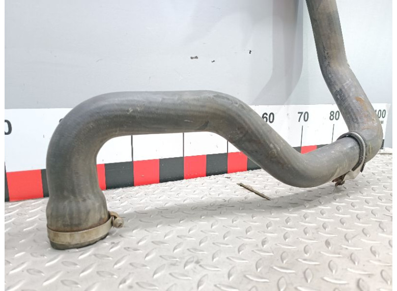 Патрубок интеркулера к Opel Vivaro, 2005г.