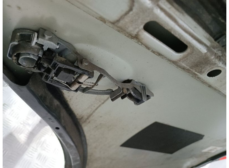 Ручка наружная задняя левая к Volkswagen Jetta, 2008г.
