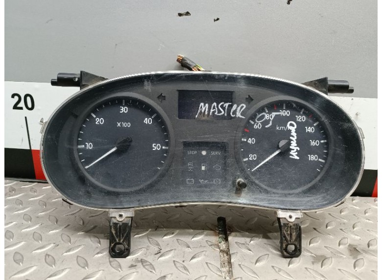 Щиток приборов (приборная панель) к Renault Master