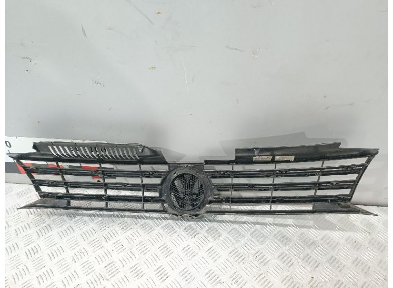 Решетка радиатора к Решетка радиатора к Volkswagen EOS undefined г. EOS