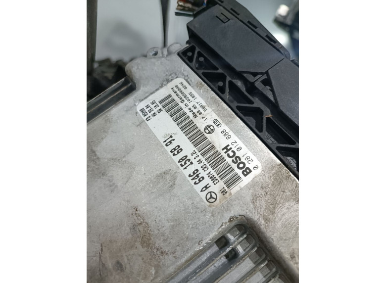 Блок управления двигателем к Mercedes C W203, 2005г.