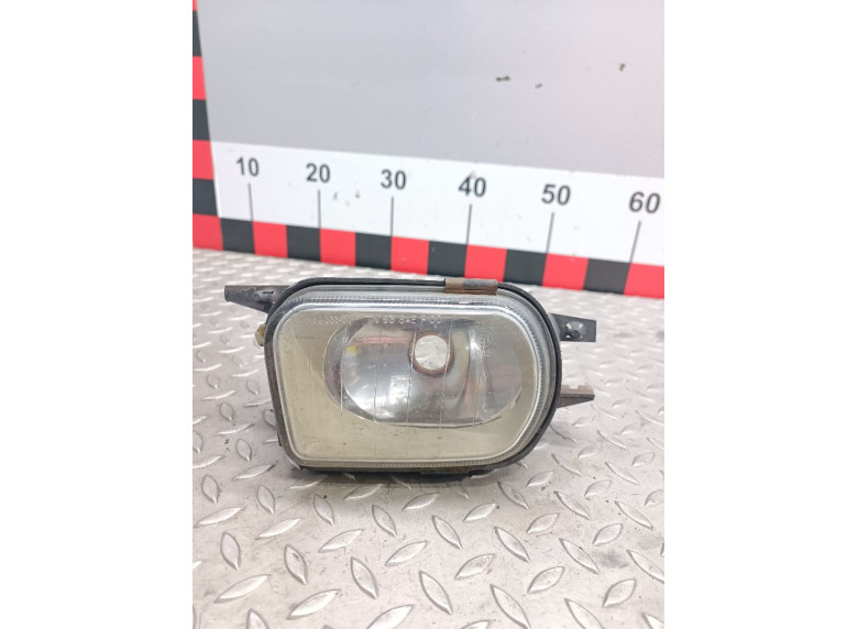 Фара противотуманная левая к Mercedes C W203, 2004г.