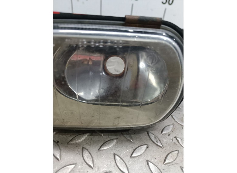 Фара противотуманная левая к Mercedes C W203, 2004г.