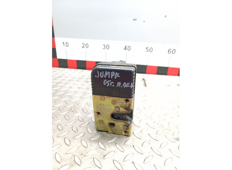 Замок двери передней левой к Citroen Jumpy, 2000г.