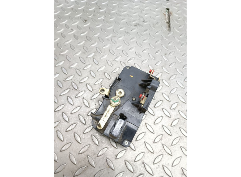 Замок двери передней левой к Citroen Jumpy, 2000г.