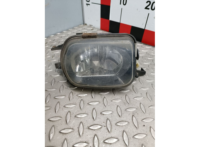Фара противотуманная левая к Mercedes C W203, 2005г.