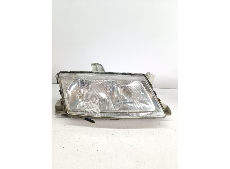 Фара правая к Saab 9-5