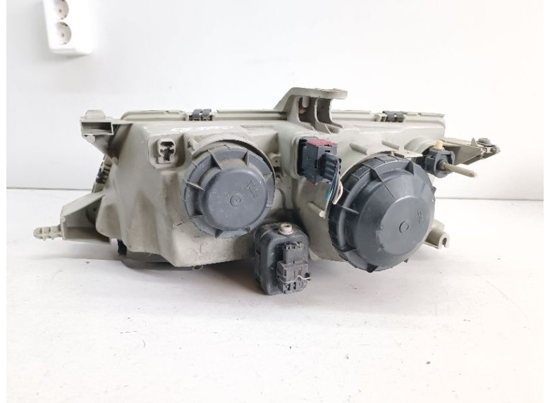 Фара правая к Фара правая к Saab 9-5 undefined г. 9-5