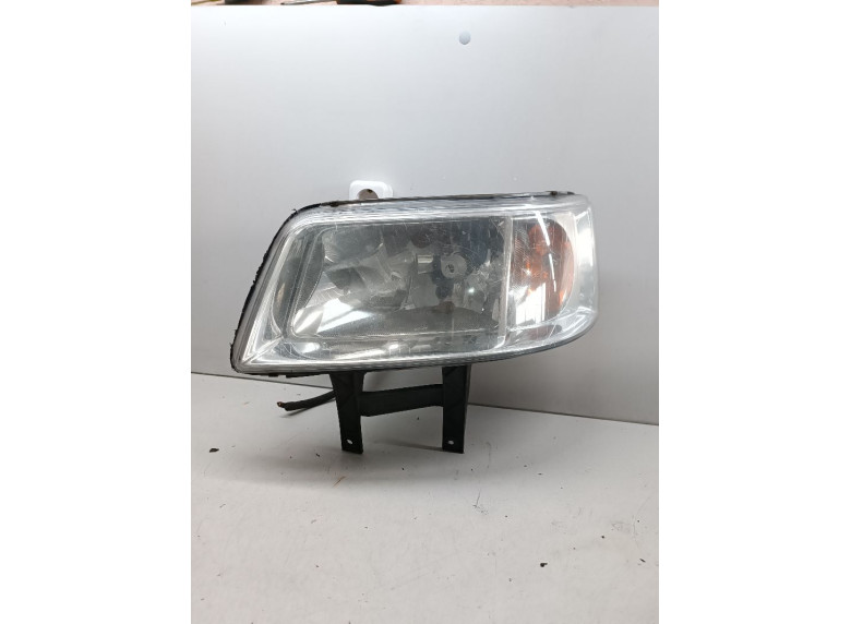 Фара левая к Volkswagen Transporter, 2004г.