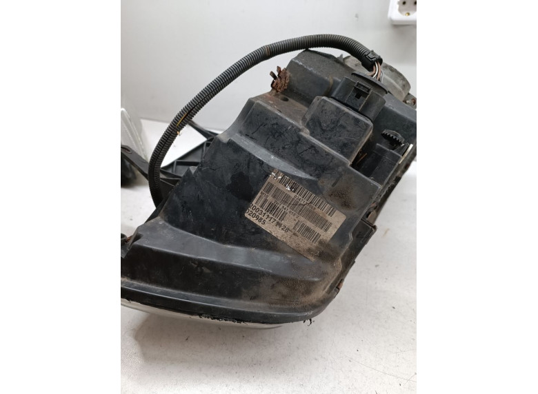 Фара левая к Volkswagen Transporter, 2004г.