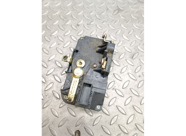 Замок двери передней левой к Citroen Jumpy, 1998г.