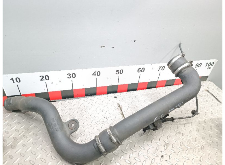 Патрубок интеркулера к Volkswagen Passat, 1998г.