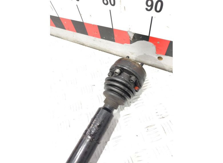 Полуось передняя правая (приводной вал, ШРУС) к Volkswagen Golf, 2000г.