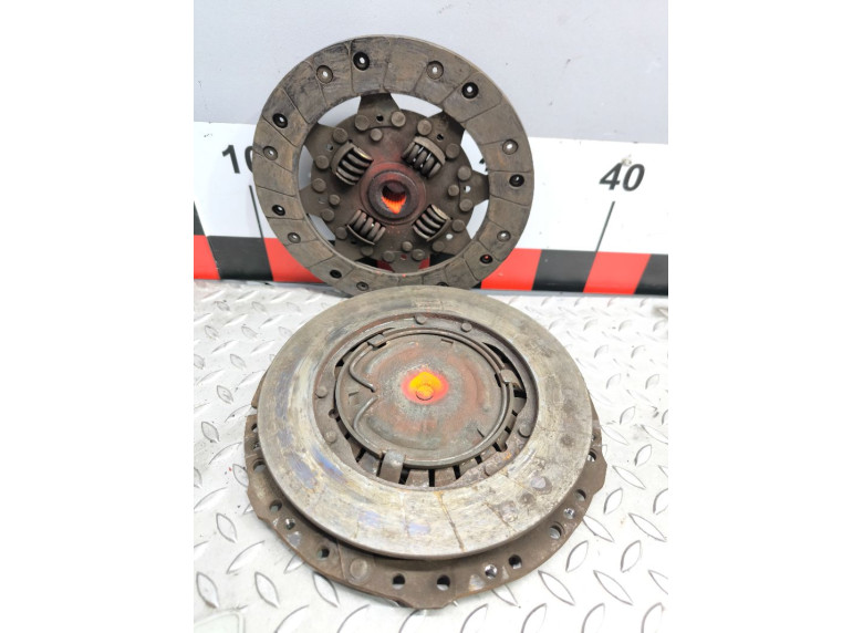 Комплект сцепления к Volkswagen Golf, 1996г.