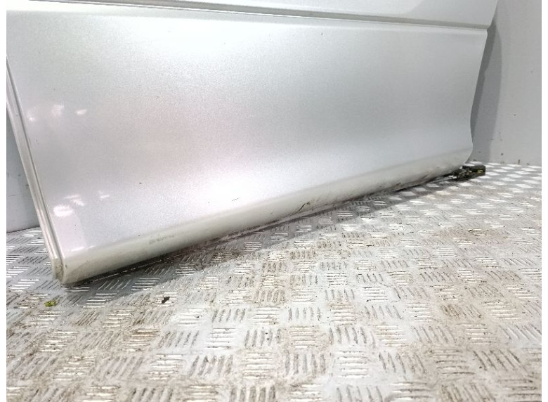 Дверь сдвижная левая к Toyota Previa, 2003г.