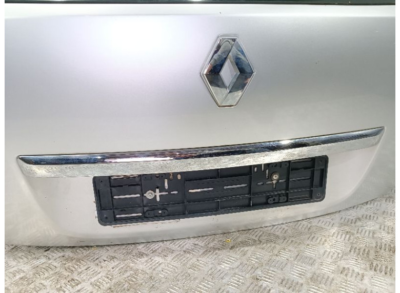 Накладка подсветки номера к Renault Laguna, 2010г.