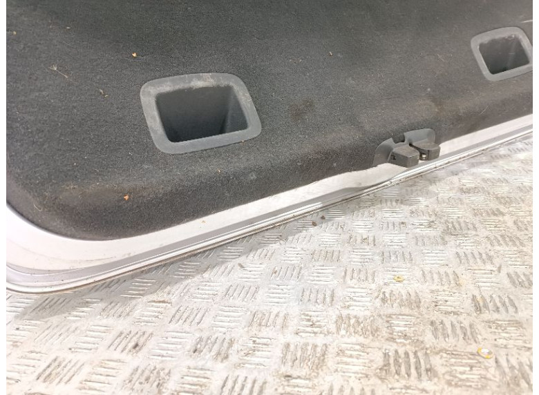 Крышка багажника (дверь 3-5) к Renault Laguna, 2010г.