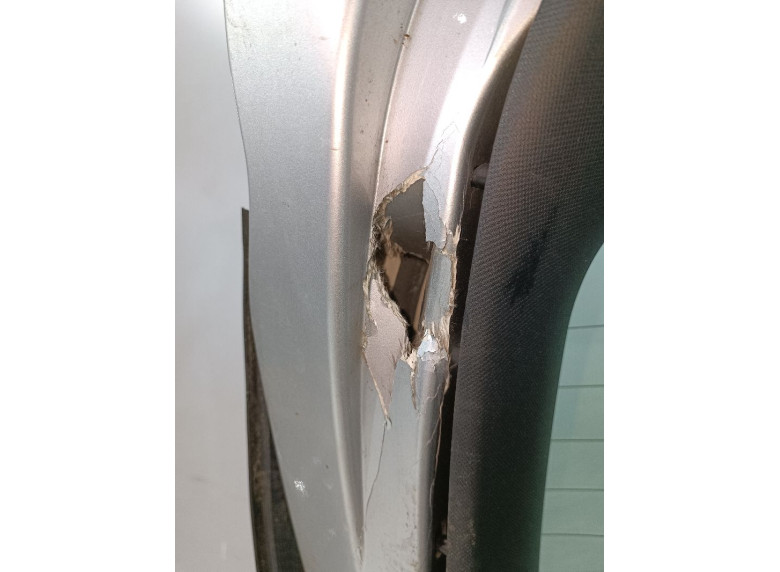 Крышка багажника (дверь 3-5) к Renault Laguna, 2010г.