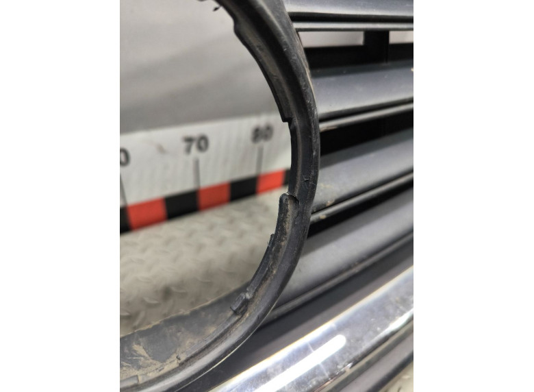 Решетка радиатора к Volkswagen Passat, 2007г.