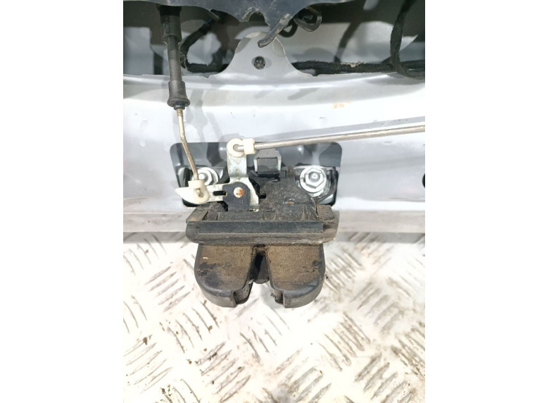 Замок багажника к Audi A6, 1999г.