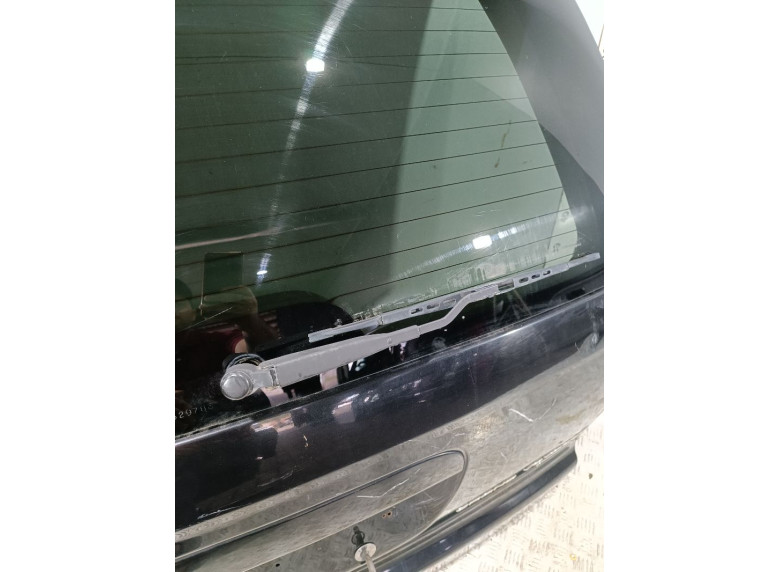 Щеткодержатель задний к Chrysler Voyager, 2002г.