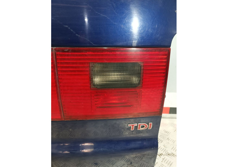 Фонарь крышки багажника правый к Volkswagen Sharan, 2003г.