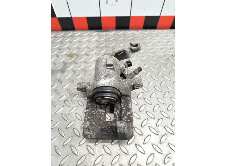 Суппорт задний правый к Volkswagen Golf, 2006г.