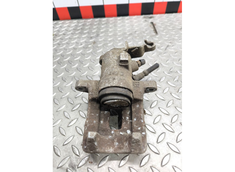 Суппорт задний правый к Volkswagen Golf, 2006г.