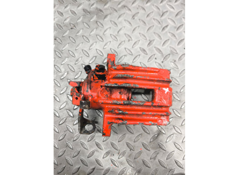 Суппорт задний правый к Volkswagen Golf, 2000г.