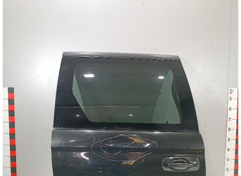 Стекло двери задней правой к Chrysler Voyager, 2002г.