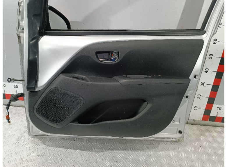 Обшивка двери передней правой (дверная карта) к Citroen C1, 2018г.