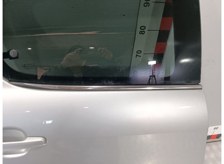 Молдинг стекла двери задней правой наружный к Citroen C1, 2018г.