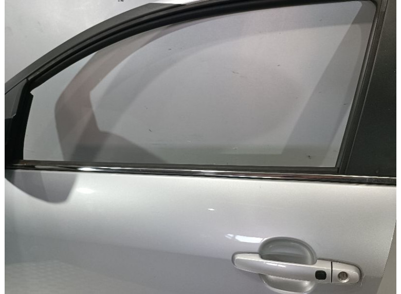Молдинг стекла двери передней левой наружный к Citroen C1, 2018г.