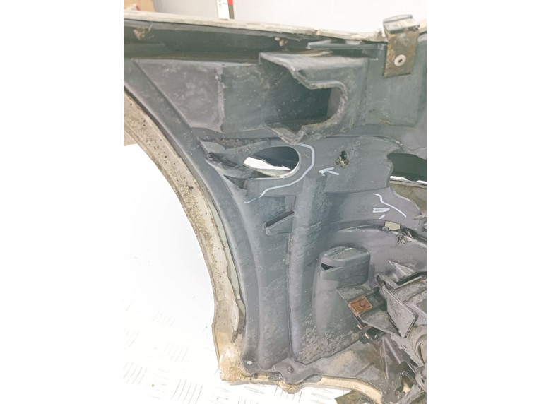 Бампер передний к Mercedes C W203, 2005г.