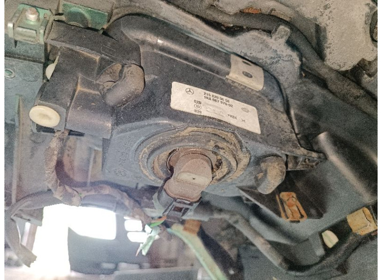 Фара противотуманная правая к Mercedes C W203, 2001г.