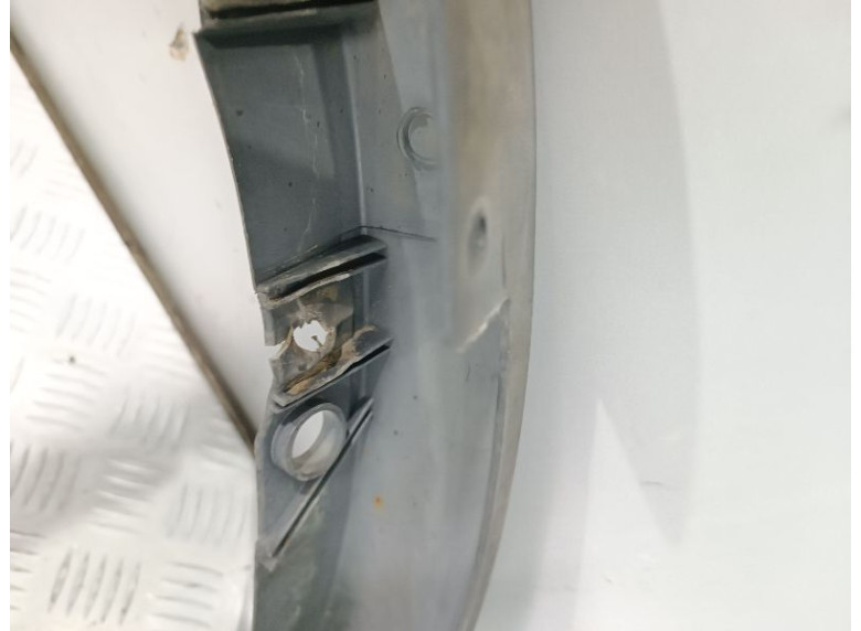 Молдинг крыла переднего правого к Iveco Daily, 2001г.