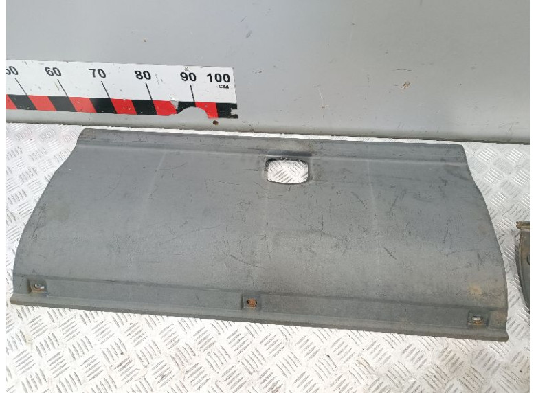 Молдинг (накладка кузовная) к Iveco Daily, 2002г.