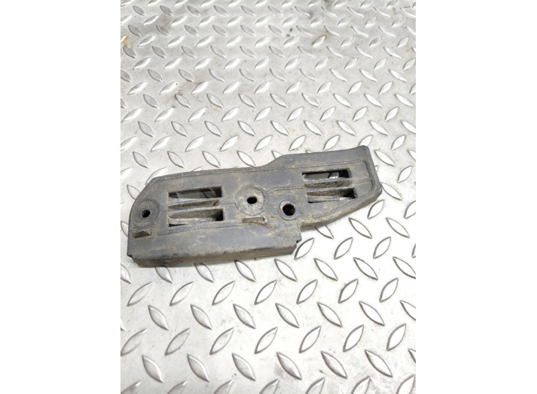 Кронштейн крепления бампера переднего к Volkswagen Passat, 2001г.